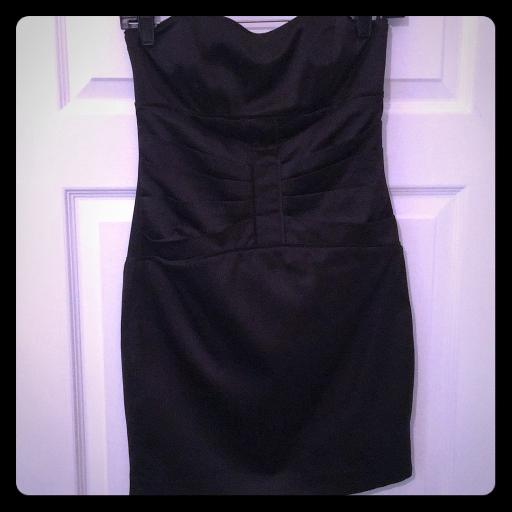 Black strapless dress. Bebe. Size 0.